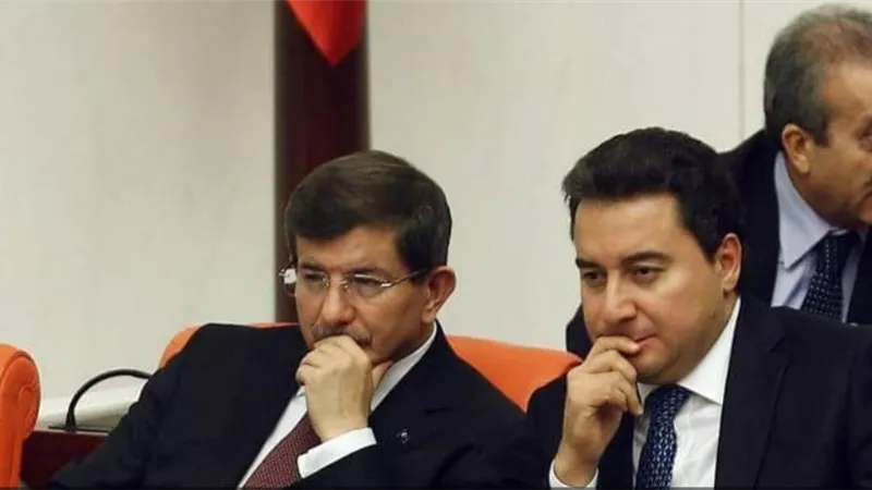 زعيم المعارضة التركية: حزب اردوغان يشهد حملة انشقاقات واسعة واستياء متصاعداً من سياساته