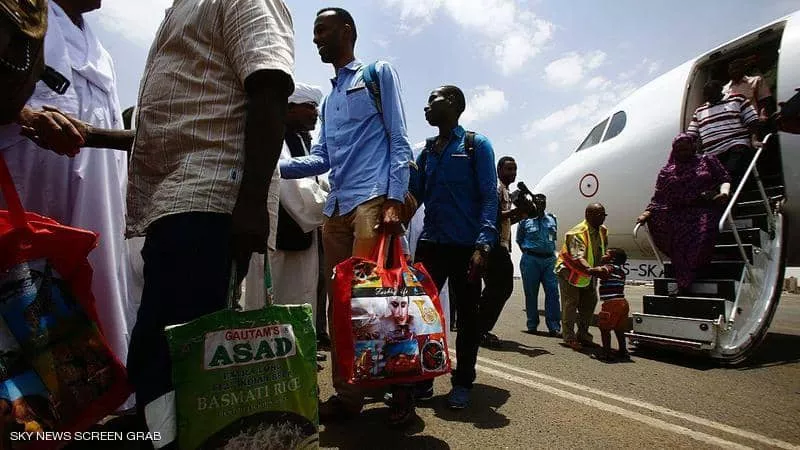وسط إجراءات صحية مشددة.. السودان يبدأ استقبال 10 آلاف عالق