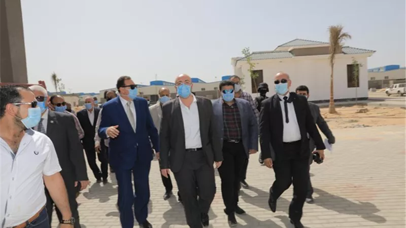 محافظ بني سويف يتفقد الأعمال النهائية بمشروع مجمع الصناعات الصغيرة والمتوسطة