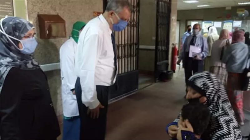 رئيس فرع التأمين الصحى فى جوله على وحدات المنطقه