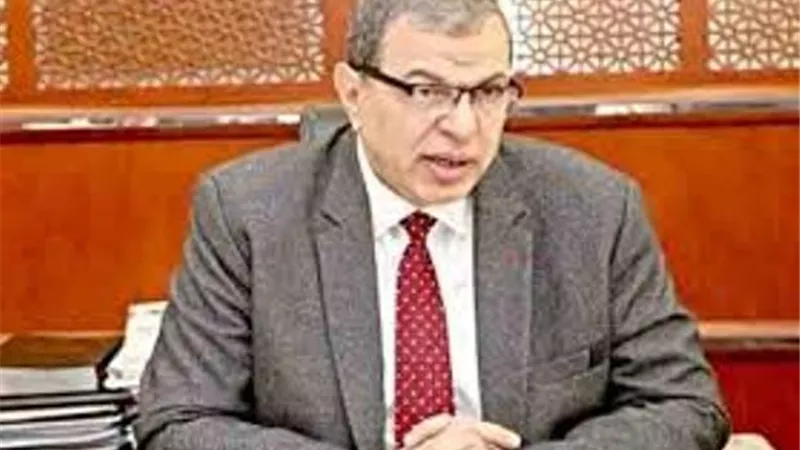 وصول 8 رحلات طيران تقل 1360 عاملا مصريا من العالقين ..اليوم