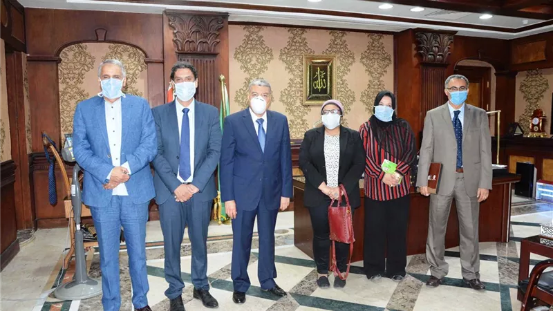 استكمال برامج انقاذ الطفولة فى 7 قرى بملوى
