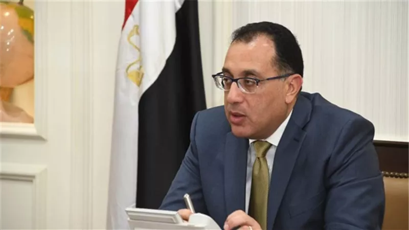 7 قرارت هامة من الحكومة بشأن اعادة فتح المقاهى والمولات ودور العبادة ومواعيد وسائل النقل