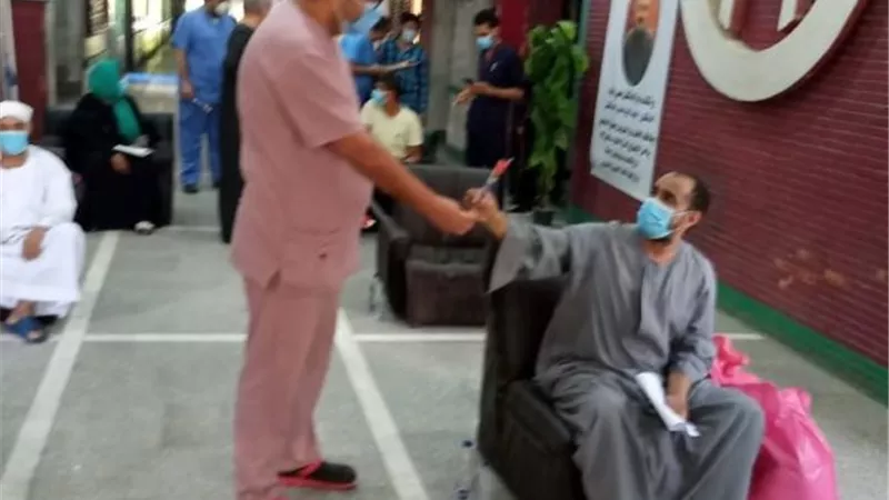 شفاء 5 حالات جديدة من مصابى فيروس كورونا فى مستشفى قنا العام.. بالصور