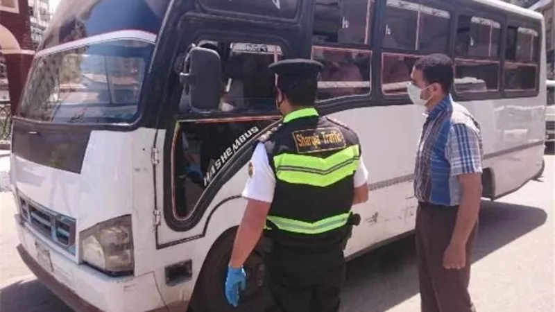 غرامات فورية لـ 46 سائق بالشرقية لعدم ارتدائهم الكمامات