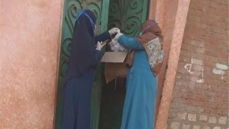 توزيع الأدوية والمستلزمات على11 ألف من المخالطين فى بنى سويف.. بالصور