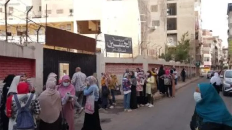 التعليم تعلن عن رقم واتس آب لتلقى شكاوى الثانوية العامة