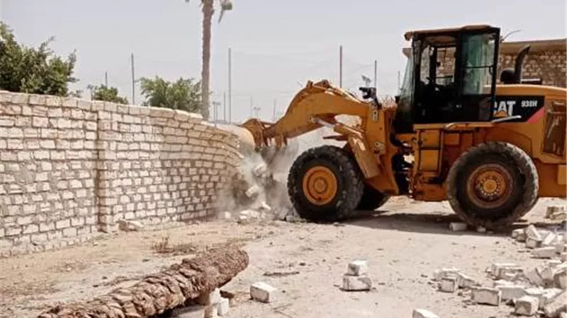 ازاله 136 حاله تعدى على الاراضى الزراعية وأملاك الدولة بقنا