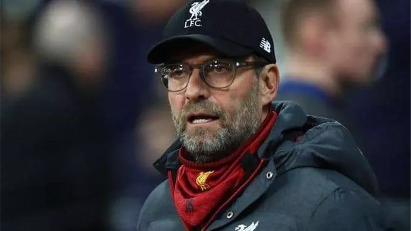 كلوب يكشف موقفه من إقامة مباراة ليفربول ضد 