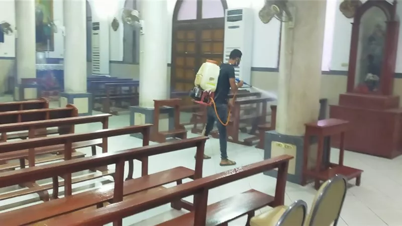 البدء فى تعقيم دور العباده بمدينة بنى سويف