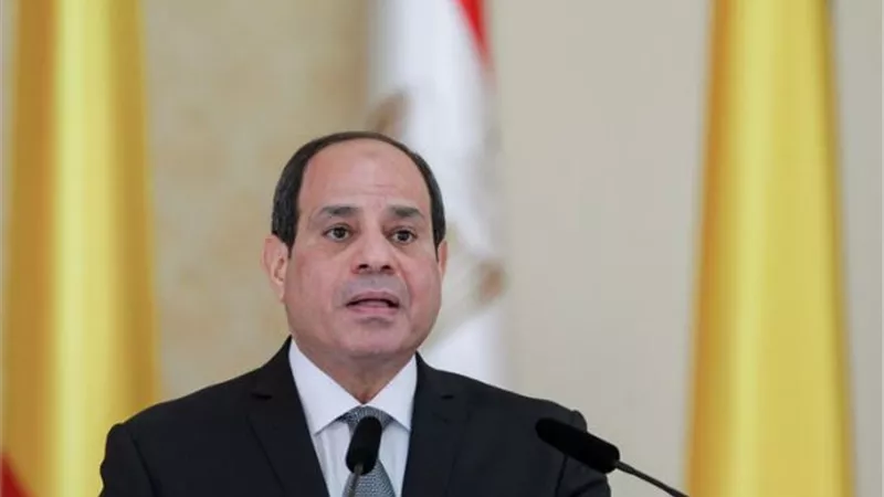 الرئيس يصدر قرار تأديبياً بعزل قاض كبير من منصبه