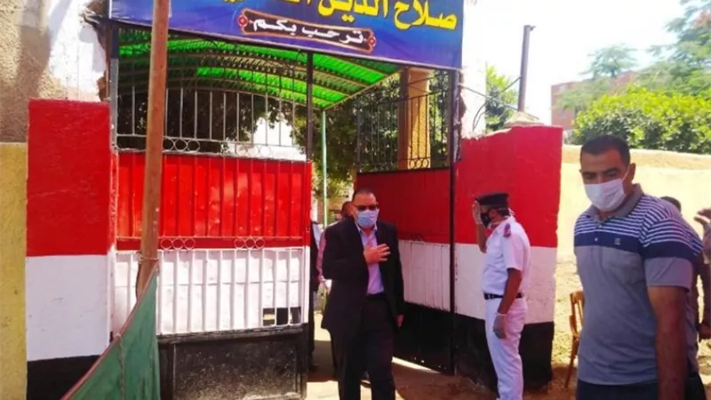 محافظ الشرقية يتفقد لجان امتحانات الثانوية العامة والازهرية بمدينتى مشتول وبلبيس