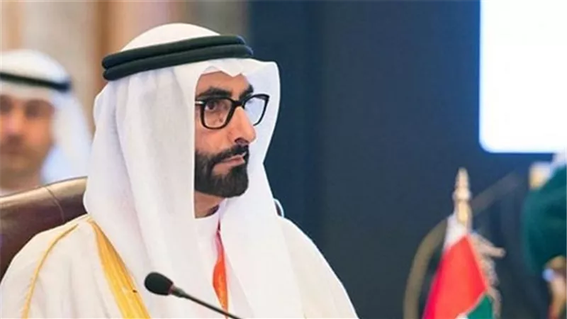 وزير الدفاع الإماراتي يبحث تعزيز التعاون العسكري مع اليونان