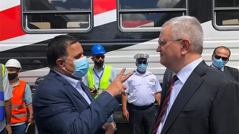 السفير الروسي يشارك في الاحتفال بتسليم عربات السكك الحديدية الجديدة بميناء الاسكندرية