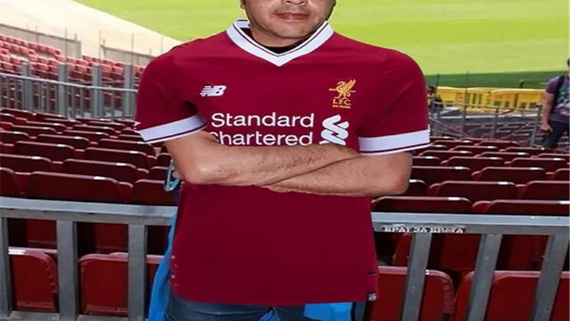 هنيدي يهنئ محمد صلاح بتتويج ليفربول بالدوري: 