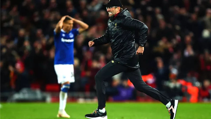يورغن كلوب أول مدرب ألماني يفوز بلقب الدوري الإنجليزي