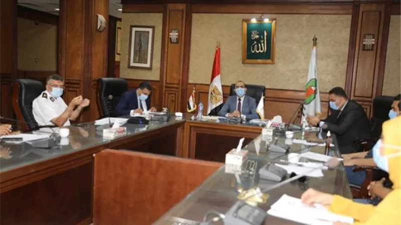 نائب محافظ سوهاج يترأس إجتماع لجنة مراجعة تراخيص أعمال البناء..صور