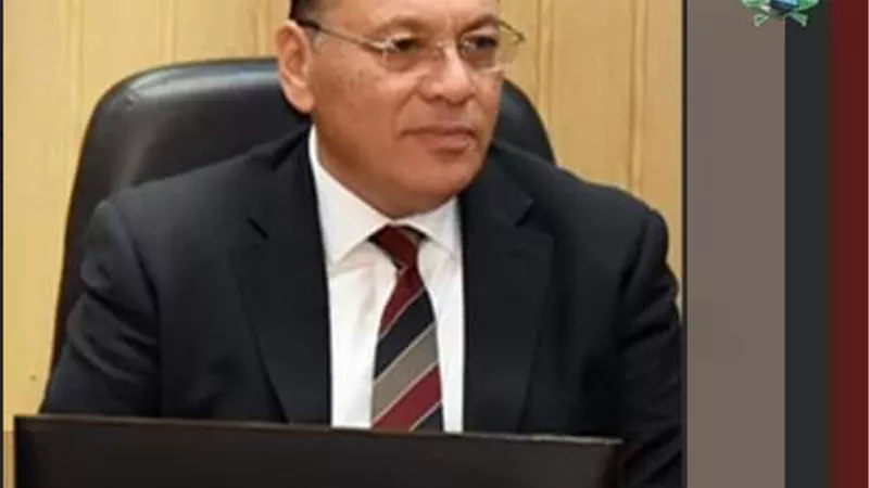 ضبط مصنع مواد غذائية ومركز طبي يعملان بدون ترخيض بمركز فاقوس