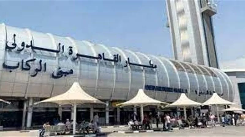 مطار القاهرة يستقبل 1163 من المصريين العالقين علي متن 6 رحلات