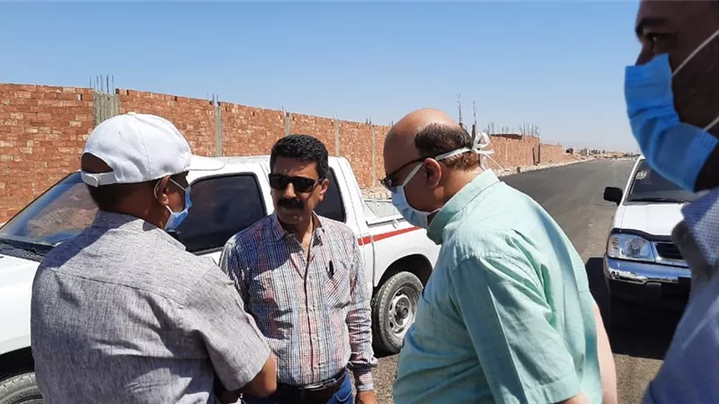 أبو العزايم يتفقد أعمال المرافق بالبغدادى الصناعية جنوب شرق الأقصر