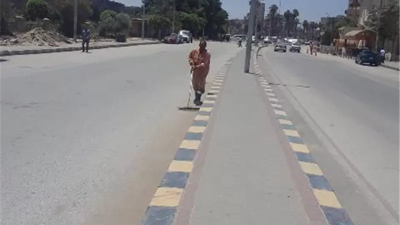 حملة نظافة مكبرة بشوارع مدينة بنى سويف .صور