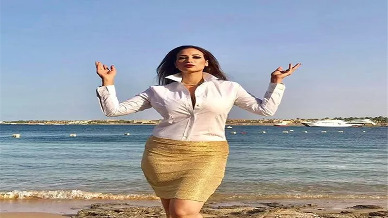 غادة طلعت تشارك جمهورها إطلالة جديدة عبر السوشيال ميديا