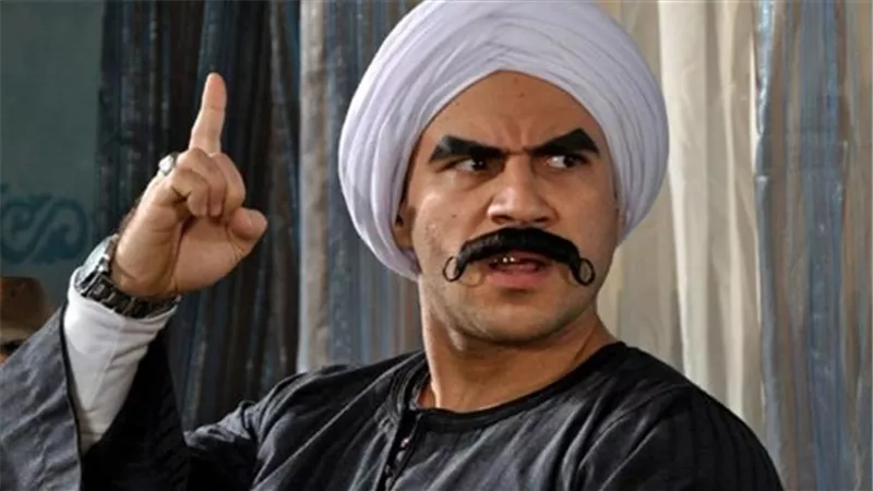 أحمد مكى يستقر على 