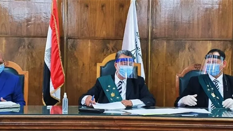 الإدارية العليا اللوم وتأخير العلاوة لأستاذ الأزهر سب الطلاب والشعب