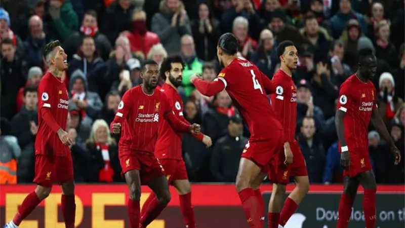 ليفربول يتوج بلقب بطل الدوري الانجليزى.. تعرف على التفاصيل