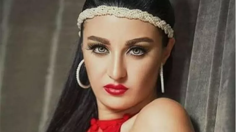 وفاء عامر برفقة صافينار فى اجازة صيفية. شاهد