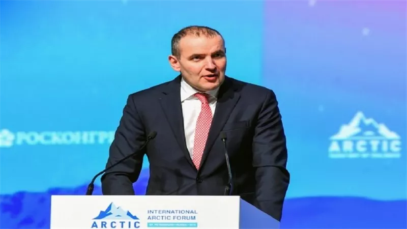 دولة أوروبية تعيد انتخاب أصغر رئيس في تاريخها لولاية ثانية بأكثرية 90%