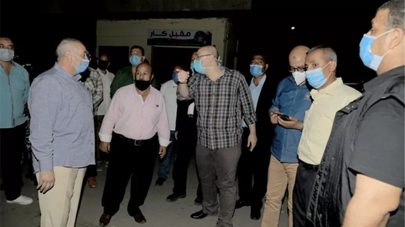محافظ بني سويف يأمر بغلق وتشميع عدد من المقاهي والمحال المخالفة