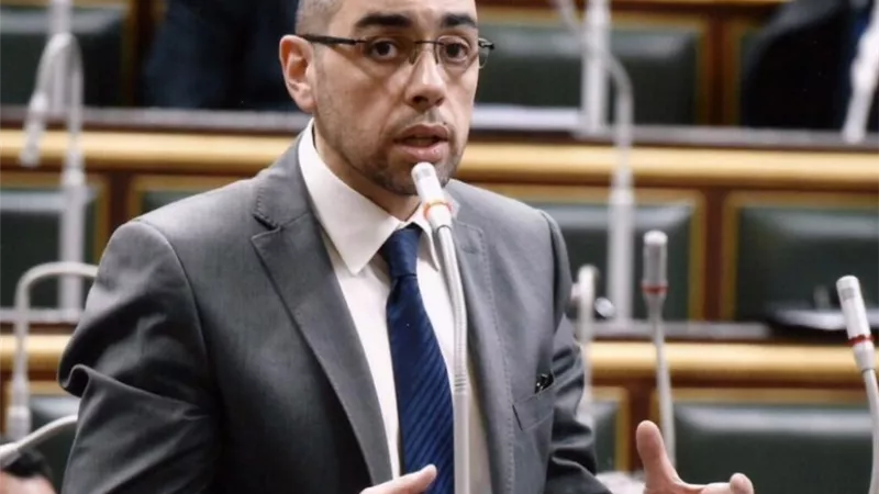 النائب محمد فؤاد يطالب سرعة حل أزمة تكليف أوائل دفعات كليات جامعة الأزهر