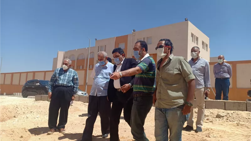 بهجات ورئيس الجهاز يتفقدان مواقع الإسكان الاجتماعى بمدينة حدائق أكتوبر