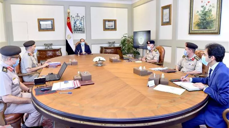 الرئيس يطلع على جهود الهيئة الهندسية في عدد من المشروعات القومية على مستوى الجمهورية