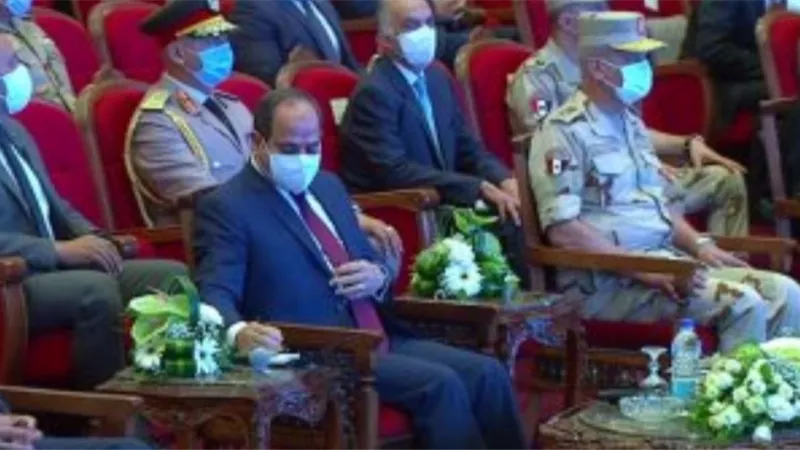 عرض فيلم تسجيلي بعنوان نقلة حضارية في بداية افتتاح مشروعات قومية بالقاهرة