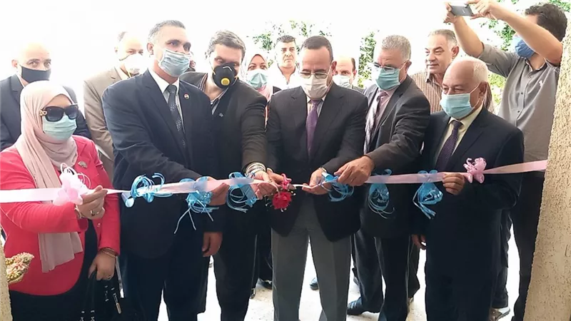 محافظ شمال سيناء يفتتح أول خط لانتاج الكمامات فى المحافظة