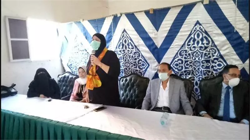 سيدات أعمال غرفة الإسماعيلية يعرضن قرض مستورة في 22 قرية .صور