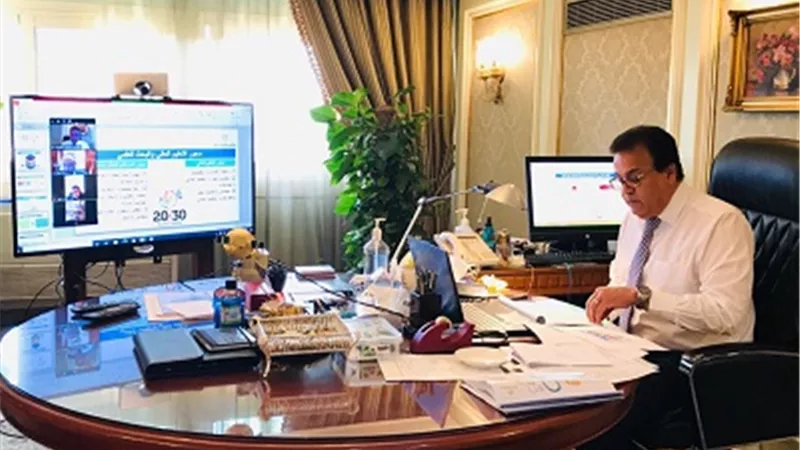 عبد الغفار: التعاون مع الإتصالات لإنشاء ٧ مجمعات تكنولوجية بالجامعات