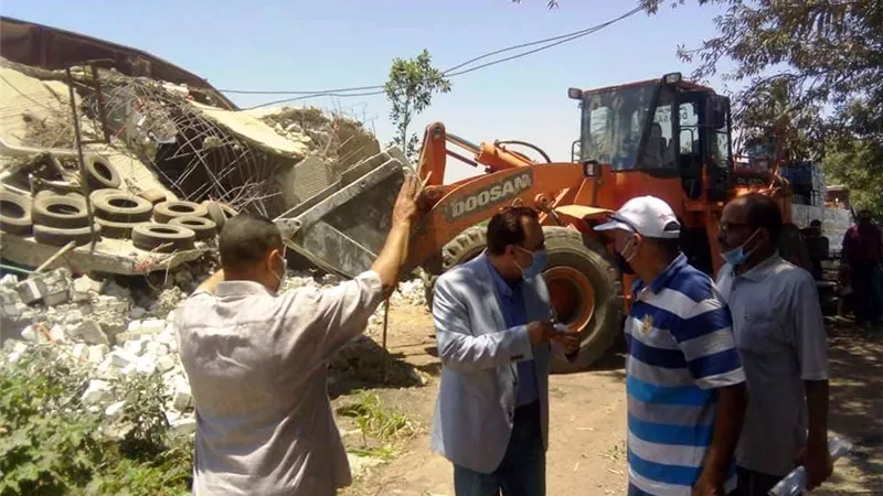 محافظ المنيا : حملات ازالة تعديات البناء مستمرة بالمدن والقرى