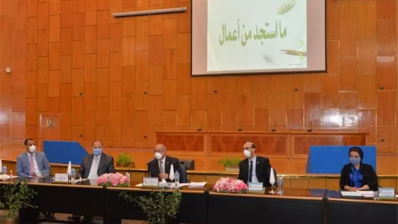محافظ أسيوط يعلن عن تطوير المنطقة المحيطة بحرم الجامعة ضمن خطة عمله القادمة
