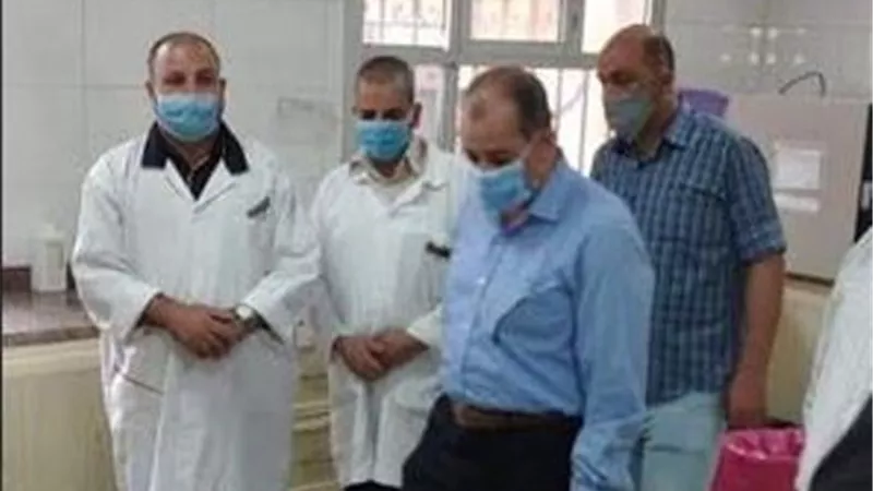 مدير التأمين الصحى يفاجئ عيادة المبرة بالزقازيق ويطلب تلافى التكدس والزحام
