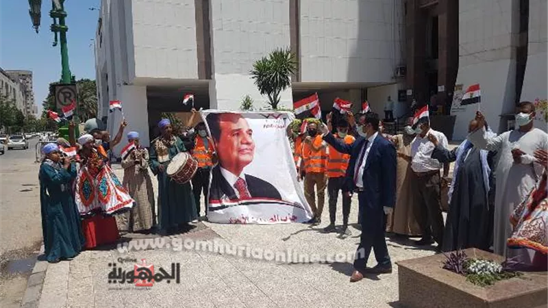 على انغام المزمار البلدي المصريين الأحرار بأسيوط يحتفل بذكرى ثورة يونيه