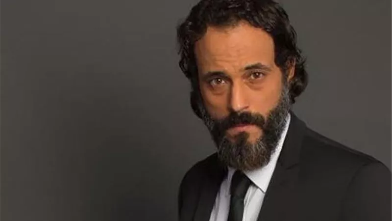 يوسف الشريف ينعي المخرج ياسر سامي فى وفاة والده