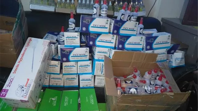 ضبط محل مستحضرات تجميل بدون ترخيص يبيع مستلزمات طبية مجهولة المصدر بأسيوط