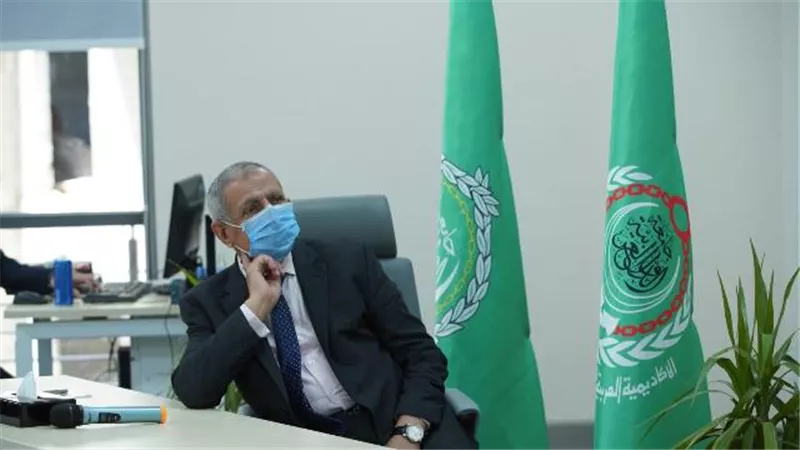 طلاب الاكاديمية العربية للعلوم والتكنولوجيا يحتفلون بذكرى 30 يونيو بمدينة العلمين الجديدة