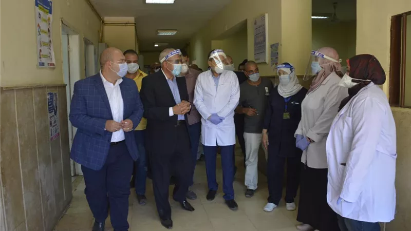 محافظ الجيزة يتفقد مستشفيات أوسيم ومبارك المركزي