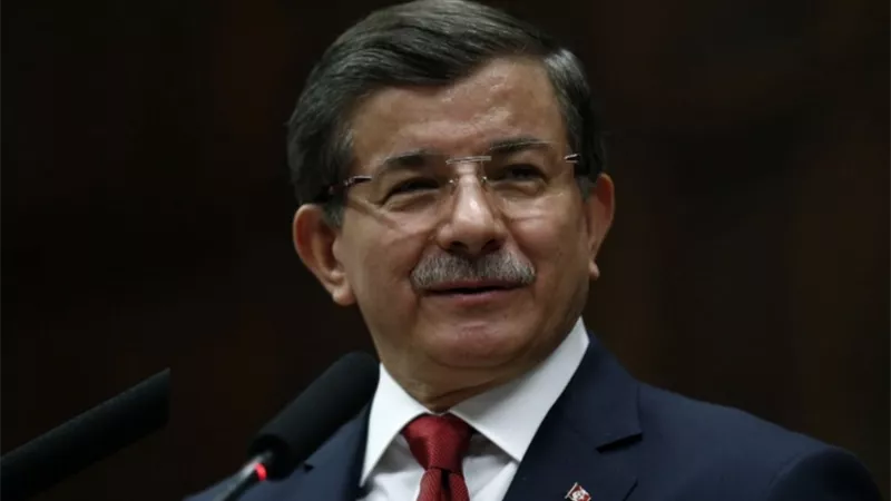 داود أوغلو: اردوغان اغلق جامعة اسطنبول بسبب تصديها للاستبداد والديكتاتورية ويؤكد يدمر كل شيء بمشاعر الكراهية والحقد