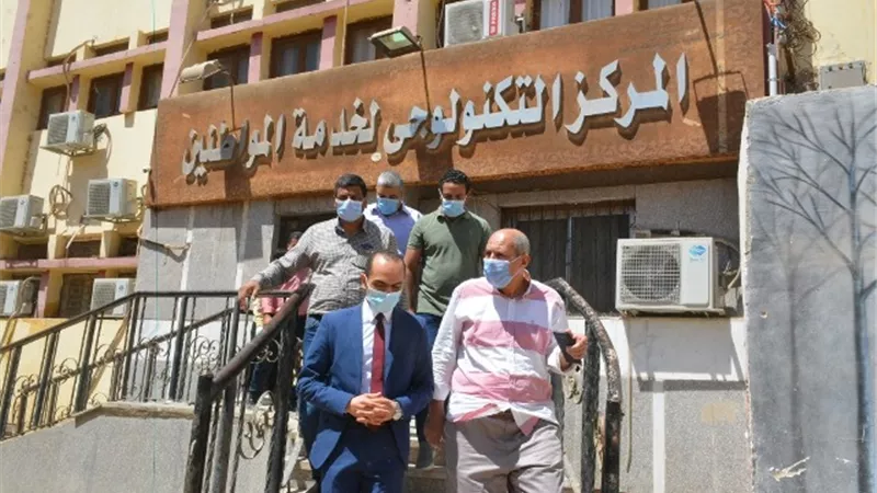 نائب محافظ سوهاج يتفقد المستشفى المركزي والمركز التكنولوجي لخدمة المواطنين بالمراغة .صور