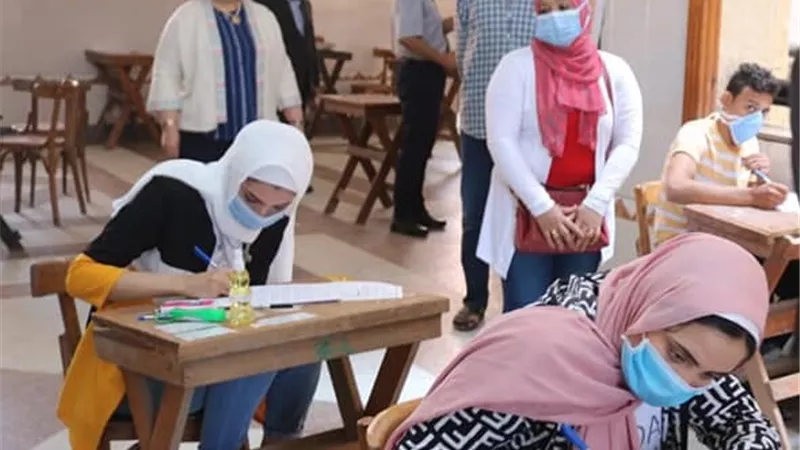 هدوء فى امتحانات الفصل الدراسى الثانى بكليات جامعة المنوفية.. صــــــــــــور
